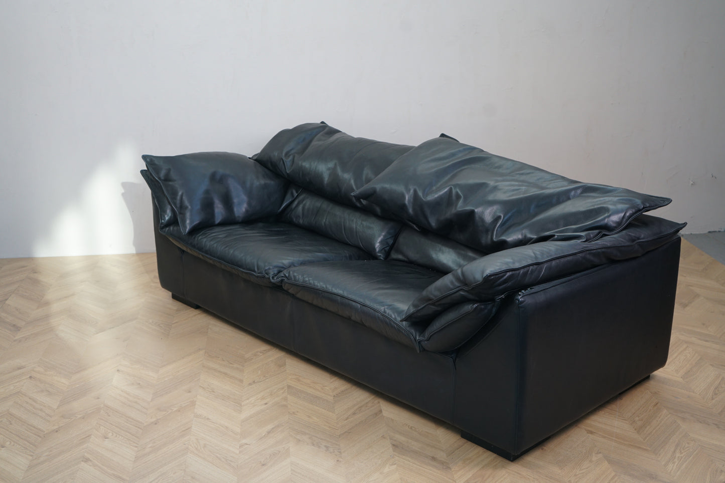 N. Eilersen moderne lædersofa MONZA