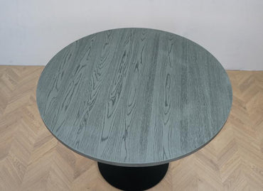 Topview af Carnett rundt cafébord Ø100 cm – grå finerplade og sort understel