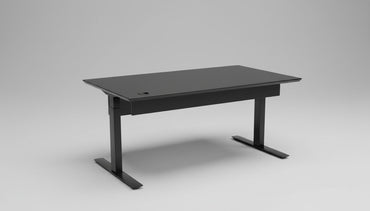 Dencon hæve-sænkebord 130x80 set bagfra med kabelbakke og sort understel.