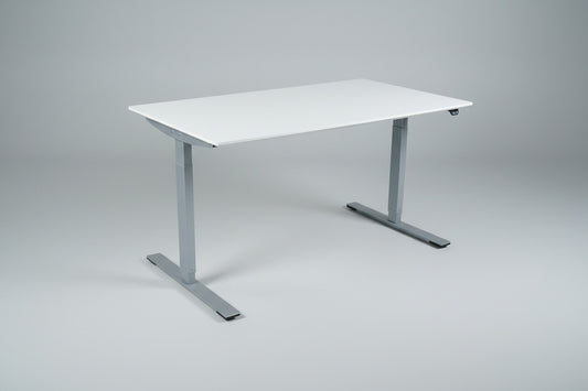 Dencon hæve-sænkebord 140x80 cm hvid laminat med LINAK stel set forfra