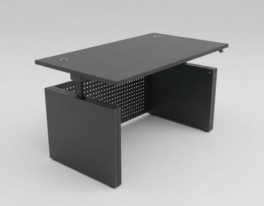 Dencon hæve-sænkebord 140x80 cm All Black Edition med sort linoleum bordplade og Linak motor, set fra skrå vinkel.