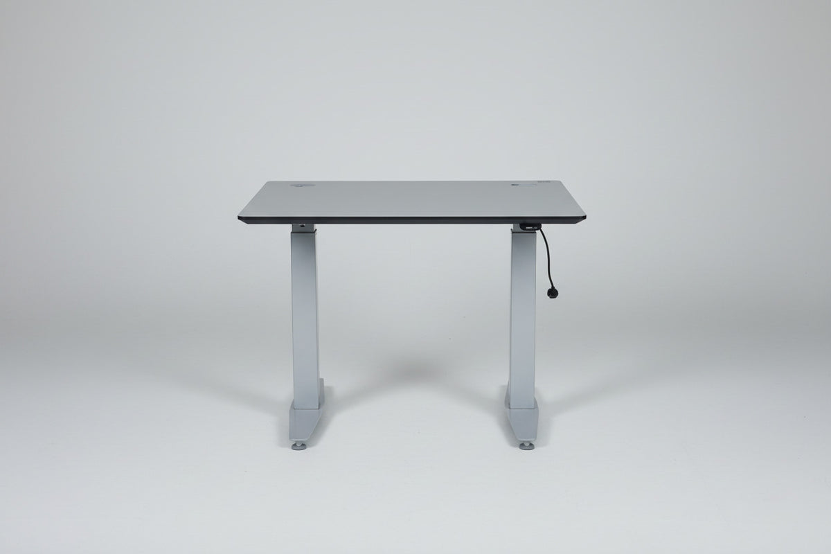 Duba B8 hæve-sænkebord 90x80 cm i grå aluminium med gråt stel set forfra