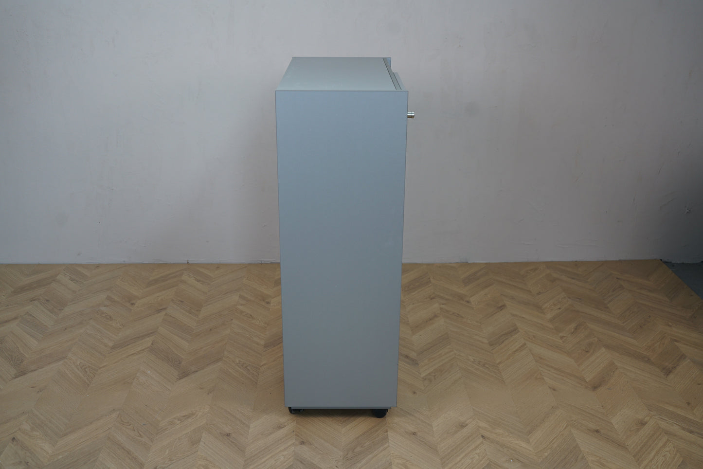 EFG kontorskab i lysegrå på hjul – sidebillede, 120x80x40 cm