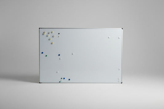 Elipse magnetisk whiteboardtavle i hvid med aluminiumramme set forfra