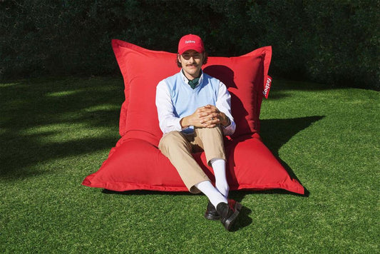 Fatboy Original Outdoor sækkestol i rød – frontvisning af udendørs sækkestol i vejrbestandigt Sunbrella-stof