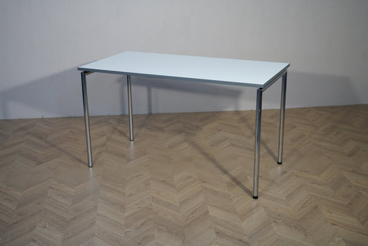 Four Design klapbord med hvid laminatbordplade og krom stel