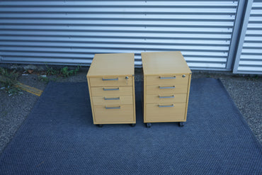 Holmris skuffekassette set ovenfra – pennebakke i øverste skuffe og praktisk opbevaring