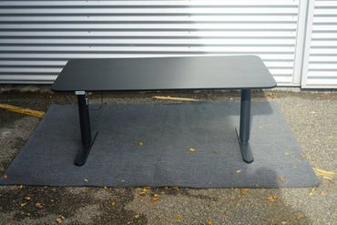 IKEA Bekant hæve-sænkebord i sort – ergonomisk skrivebord 160x80 cm