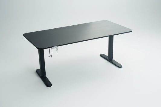 Sort IKEA Bekant hæve-sænkebord – justerbart skrivebord til kontor 160x80 cm