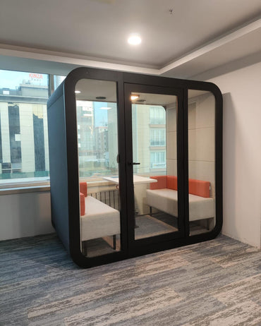 Stillbox kontorpod – Sort lydisoleret mødepod til 4 personer | Large