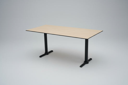 Kinnarps ahornfiner mødebord set fra skrå vinkel – stilrent spise- og konferencebord 180x80 cm