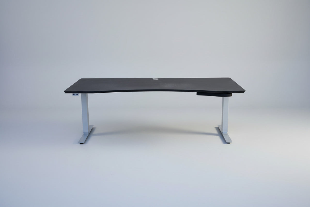 Martela hæve sænkebord i sort linoleum 180x90 cm set forfra