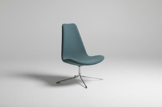 Offecct loungestol i blå uld set forfra med elegant krom stel og 40 cm siddehøjde.
