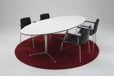 Sideprofil af Paustian Spinal spisebord i hvid, 240x100 cm – minimalistisk og unikt kurvet spisebord.