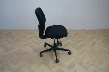 Ergonomisk Savo Soul kontorstol i sort Fame set fra siden