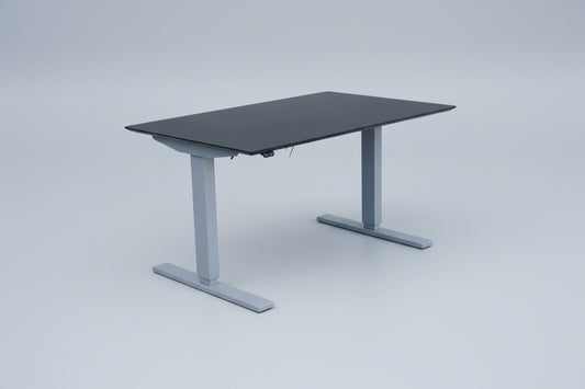 ScanOffice hæve-sænkebord 120x80 i sort linoleum set skråt med faset kant
