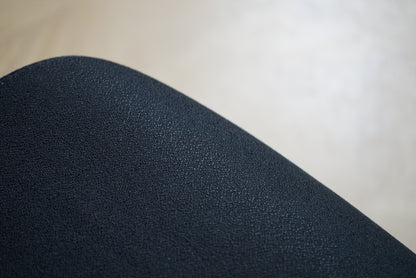 Close up af Canadian Ergo kontorstol med sort mesh ryg