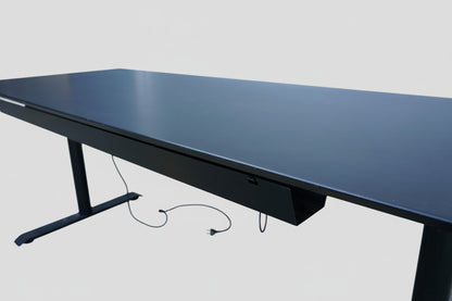 Cube Design hæve-sænkebord sort laminat 180x80 cm skrå vinkel