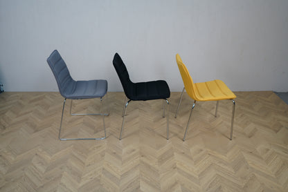 Tre Cube Design stole set bagfra i grå, sort og gul med krom ben