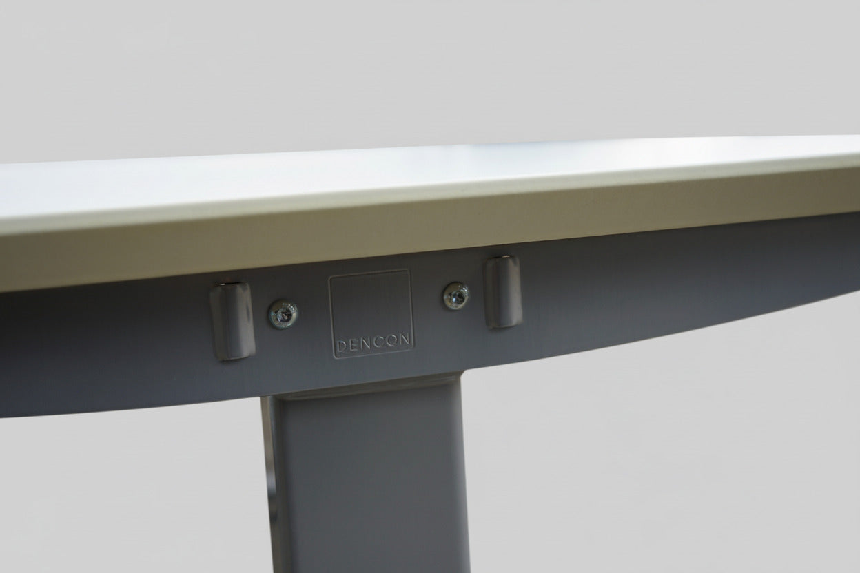 dencon-haeve-saenkebord-hvid-laminat-graat-linak-stel-logo