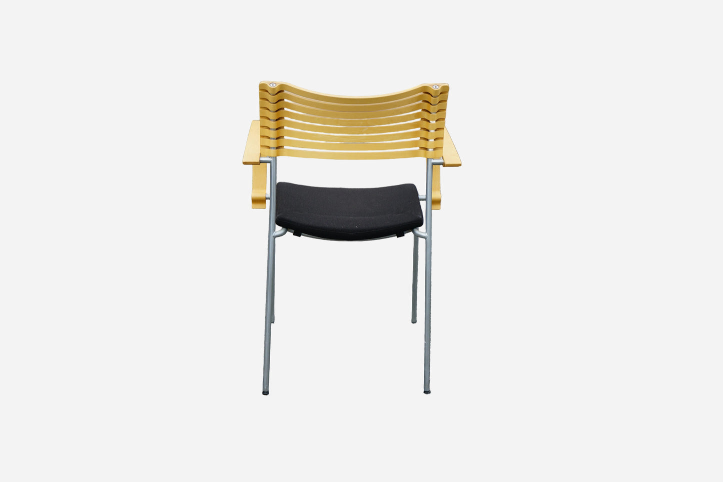 Duba B8 konferencestol med armlæn og elegant bambus ryg set bagfra