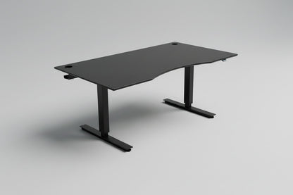 EFG hæve-sænkebord 160x90 cm med sort linoleumsbordplade, mavebue, sort stel, 2 kabelgennemføringer og sort kabelbakke set forfra.