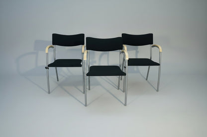 Gruppe af EFG konferencestole med sort sæde og ryg til mødelokale og kantine
