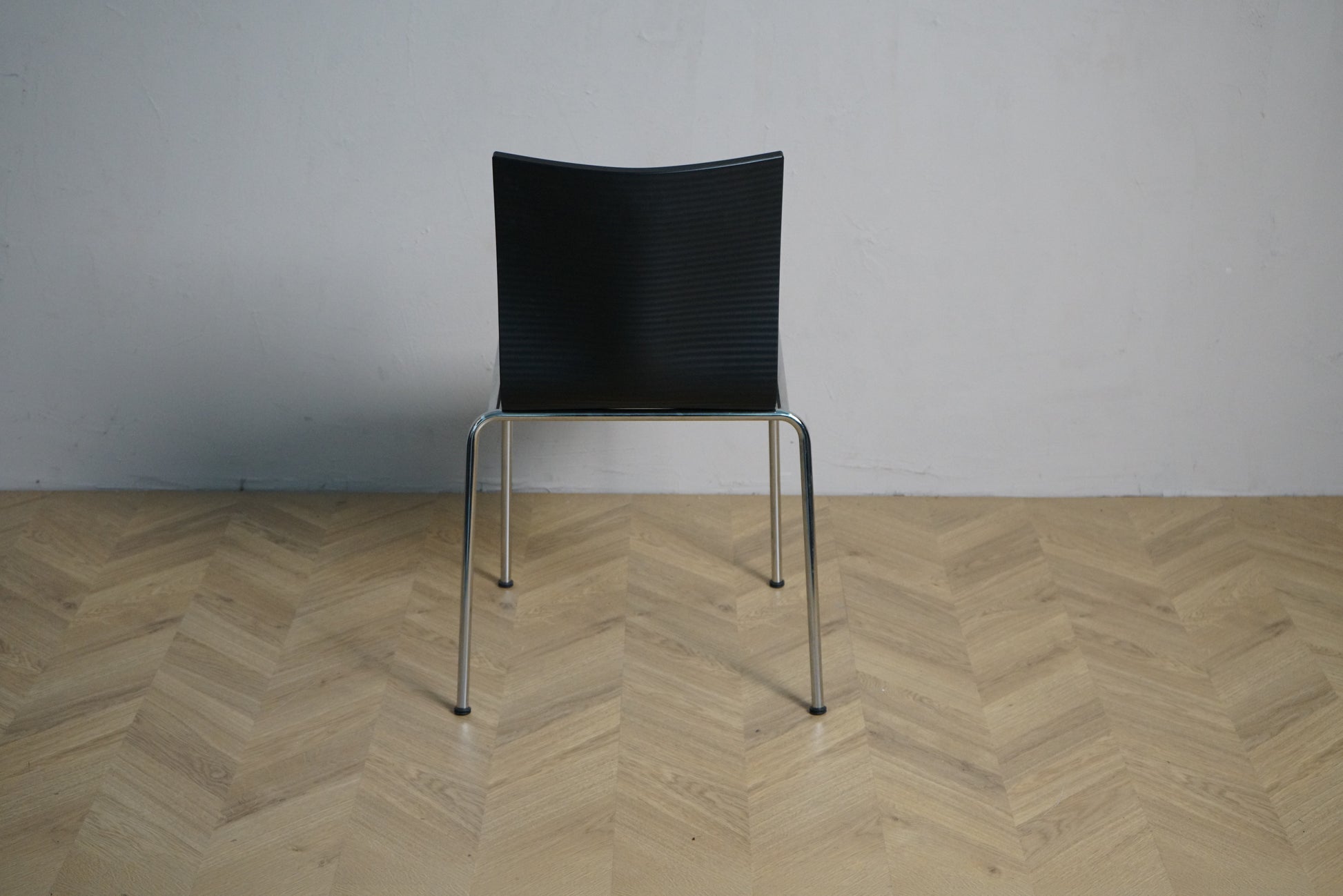 Engelbrechts Chairik sort konferencestol set bagfra med krom stel