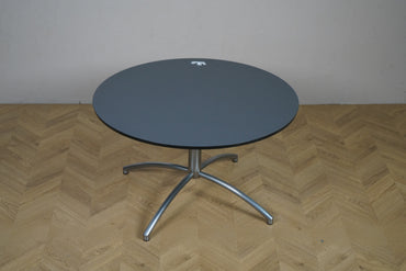 Erik Jørgensen rundt sofabord set ovenfra med antracitgrå laminat bordplade