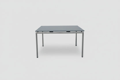 Four Design klapbord 125x125 cm med grå laminatplade og krom stel set forfra