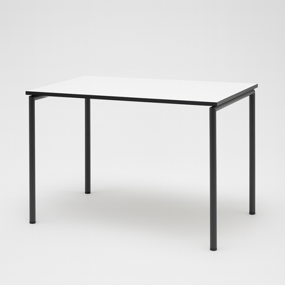 Four Design spisebord/kantinebord 120x80 cm med hvid laminatplade og sort kant, fotograferet fra skrå vinkel.