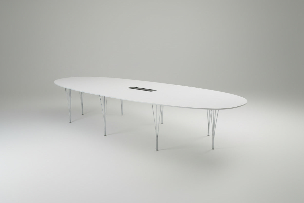 Fritz Hansen Superellipse konferencebord 420x140 cm med hvid Fenix laminat, aluminiumskant og stålspændben set forfra