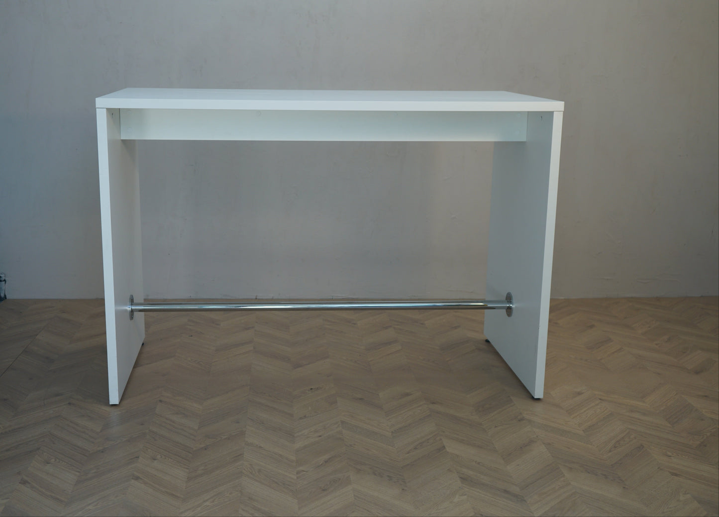 Fumac hvidt højbord 160x80x110 cm med integreret fodhviler set forfra