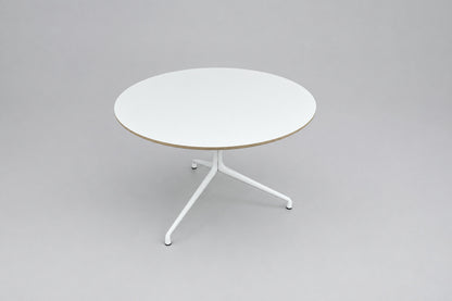 HAY About A Table AAT20 rundt mødebord og spisebord Ø110 cm i hvid – set ovenfra