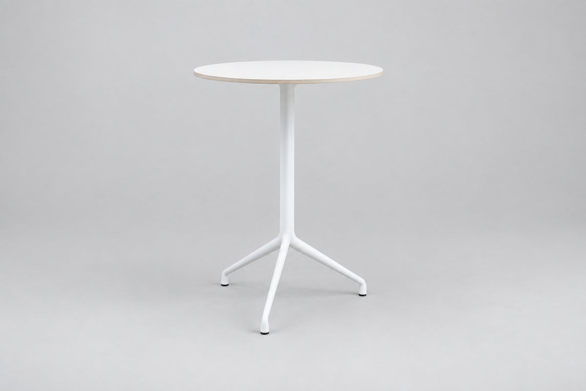 HAY About A Table højbord Ø80 H106 cm med hvid laminatbordplade og hvidt stel – set forfra