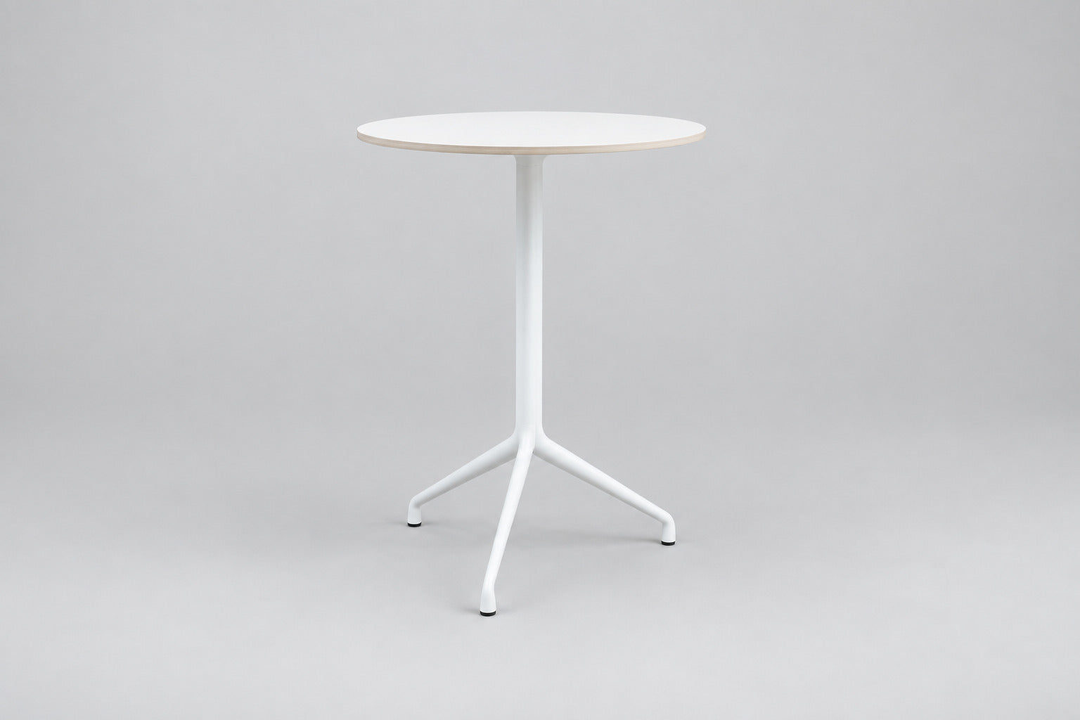 HAY About A Table højbord Ø80 H106 cm med hvid laminatbordplade og hvidt stel – set forfra