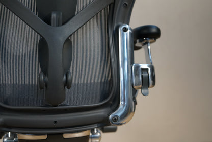 Herman Mille stol close up
