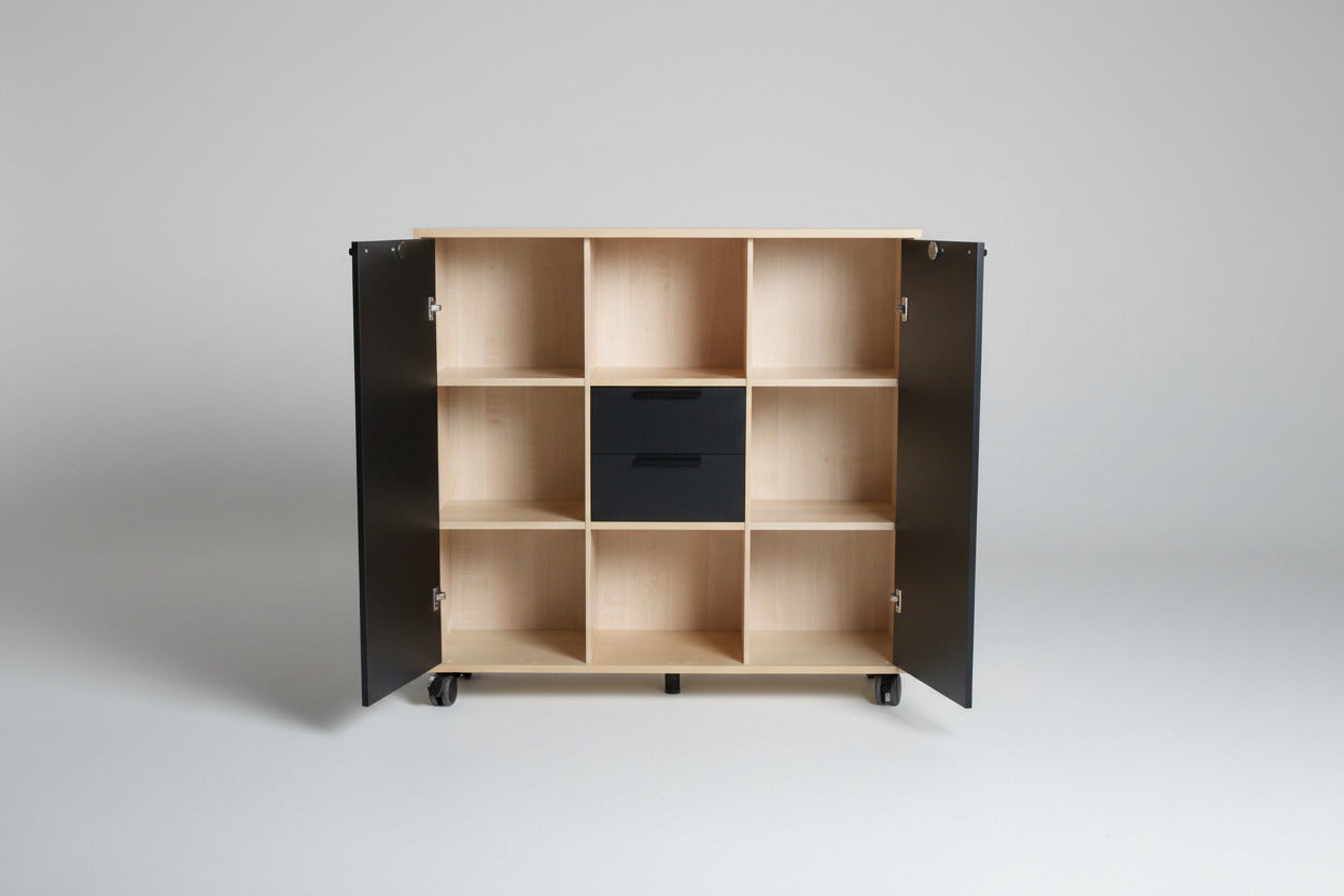 Holmris B8 reolskab i ahorn med åbne låger og indvendige hylder