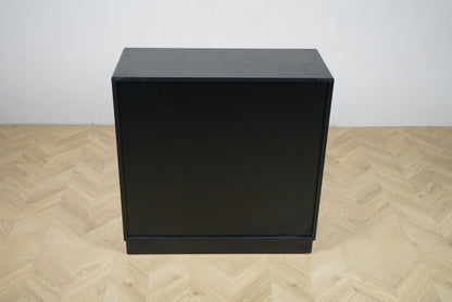 Holmris B8 skab i sort – bagbillede af opbevaringsskab 80x35x82 cm