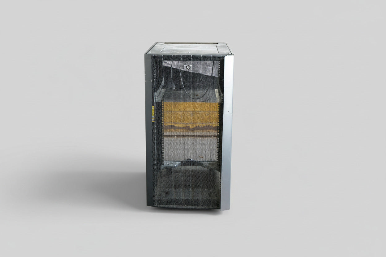 HP G2 serverskab i sort med hjul set forfra, velegnet til serverrum og kontor