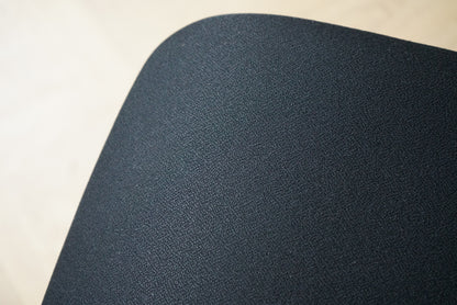 Nærbillede af sædepolstring på Interstuhl 16GD1 kontorstol i sort stof.