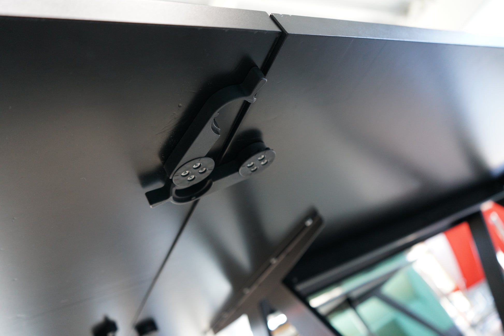 JensenPlus konferencebord underside med sort Y stel