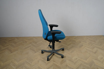 kinnarps-plus-turkis-kontorstol-bagfra