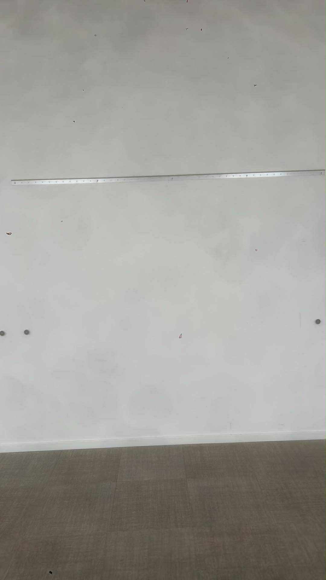 Beslag til Lintex Chat Board glastavle 200x120 cm mørkegrå for nem montering