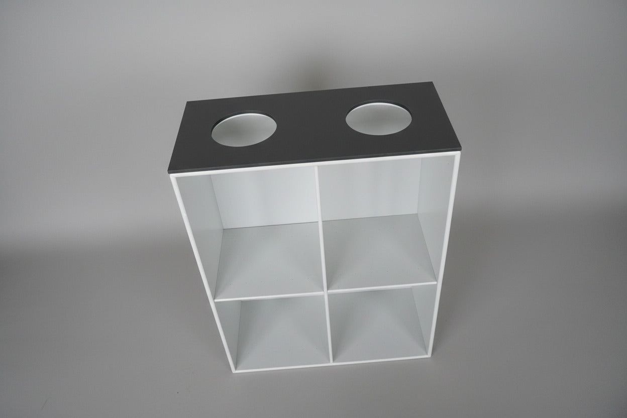 Montana miljøstationsreol set ovenfra med fire rummelige rum