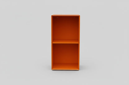 Montana Wardrobe RP16 orange reolmodul med 2 rum – set forfra
