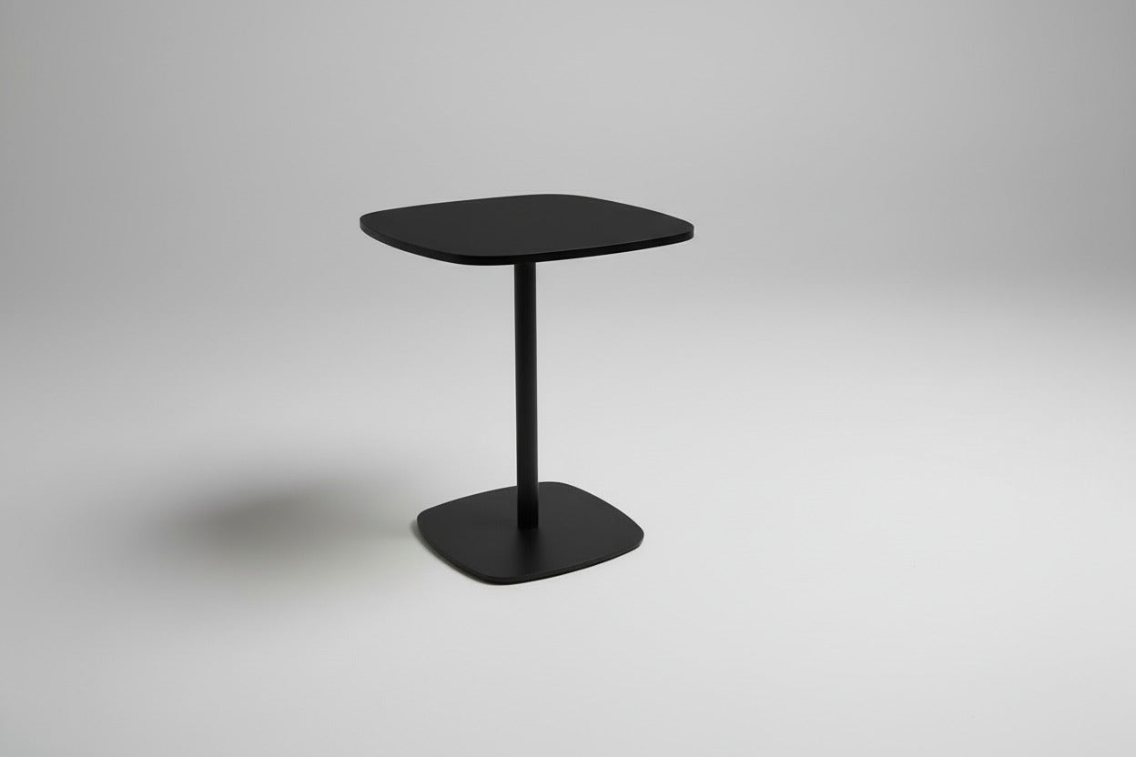 Offecct Nobis loungebord i sort kaffe set forfra, 60x60 cm