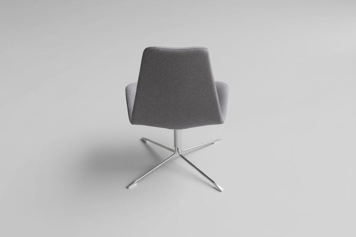 Offecct Spoon High loungestol i grå uld set bagfra med stilrent krom stel og moderne loungedesign.