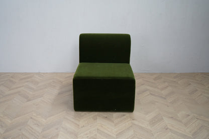 Paustian 1-personers sofa i grøn velour og dansk design set forfra