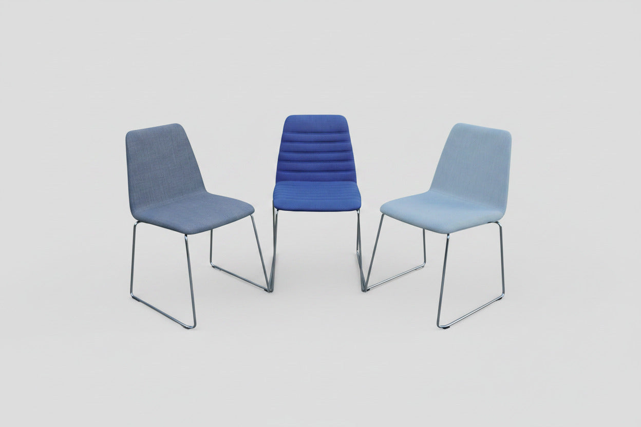 Sæt med 3 Paustian Spinal konferencestole i blå, grå og lysegrå designet af Paul Leroy